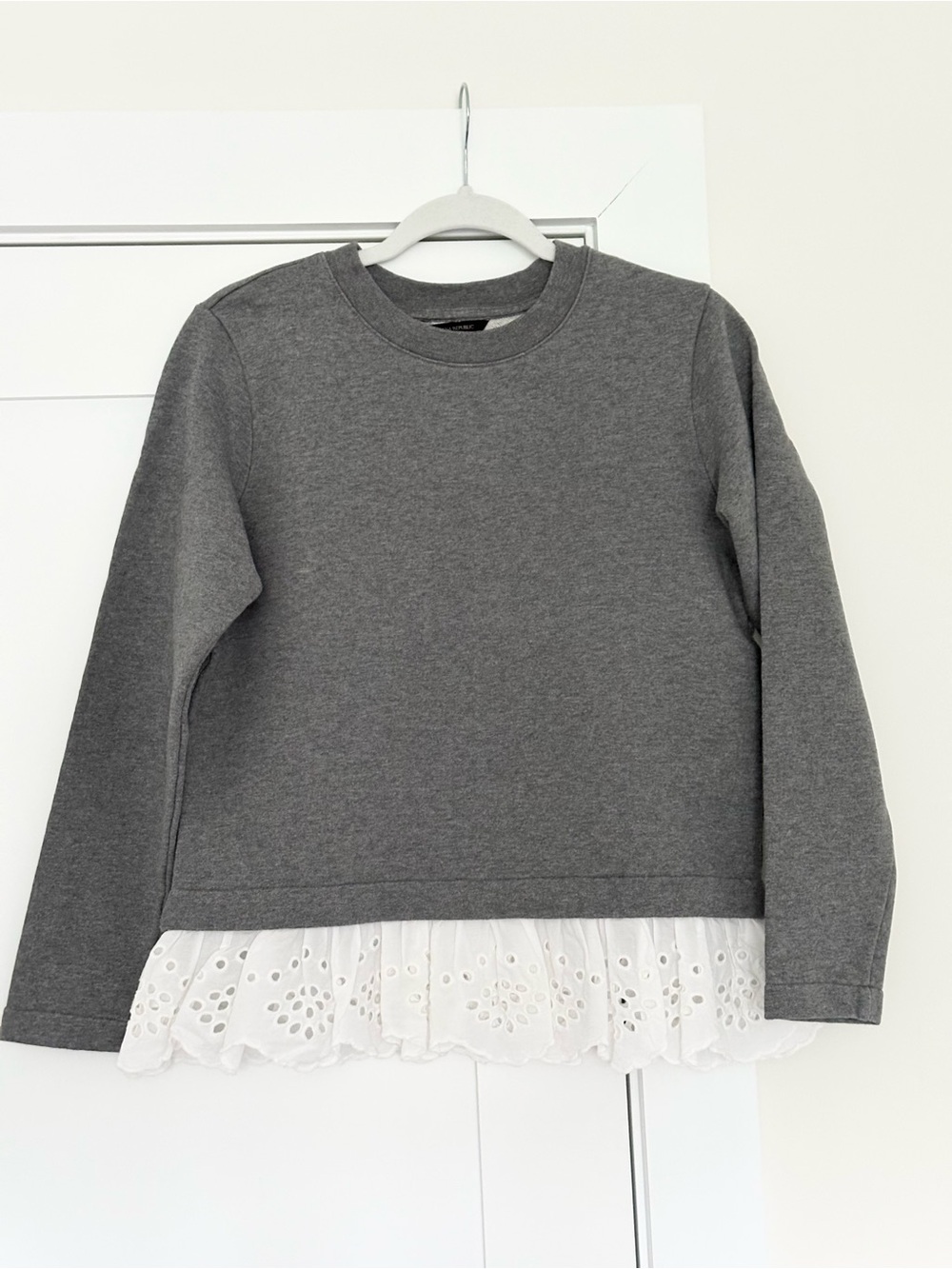 Banana Republic Gray Sweatshirt with Eyelet Ruffle Size Small